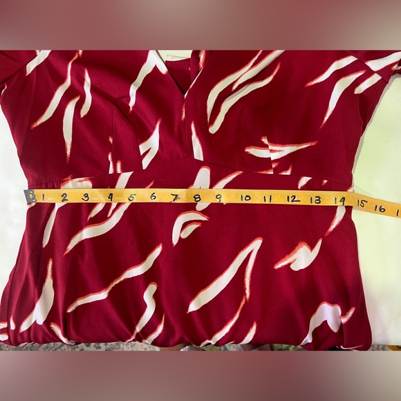 DONNA MORGAN Deep red abstract print open back maxi‎ dress size 4. - Picture 15 of 16